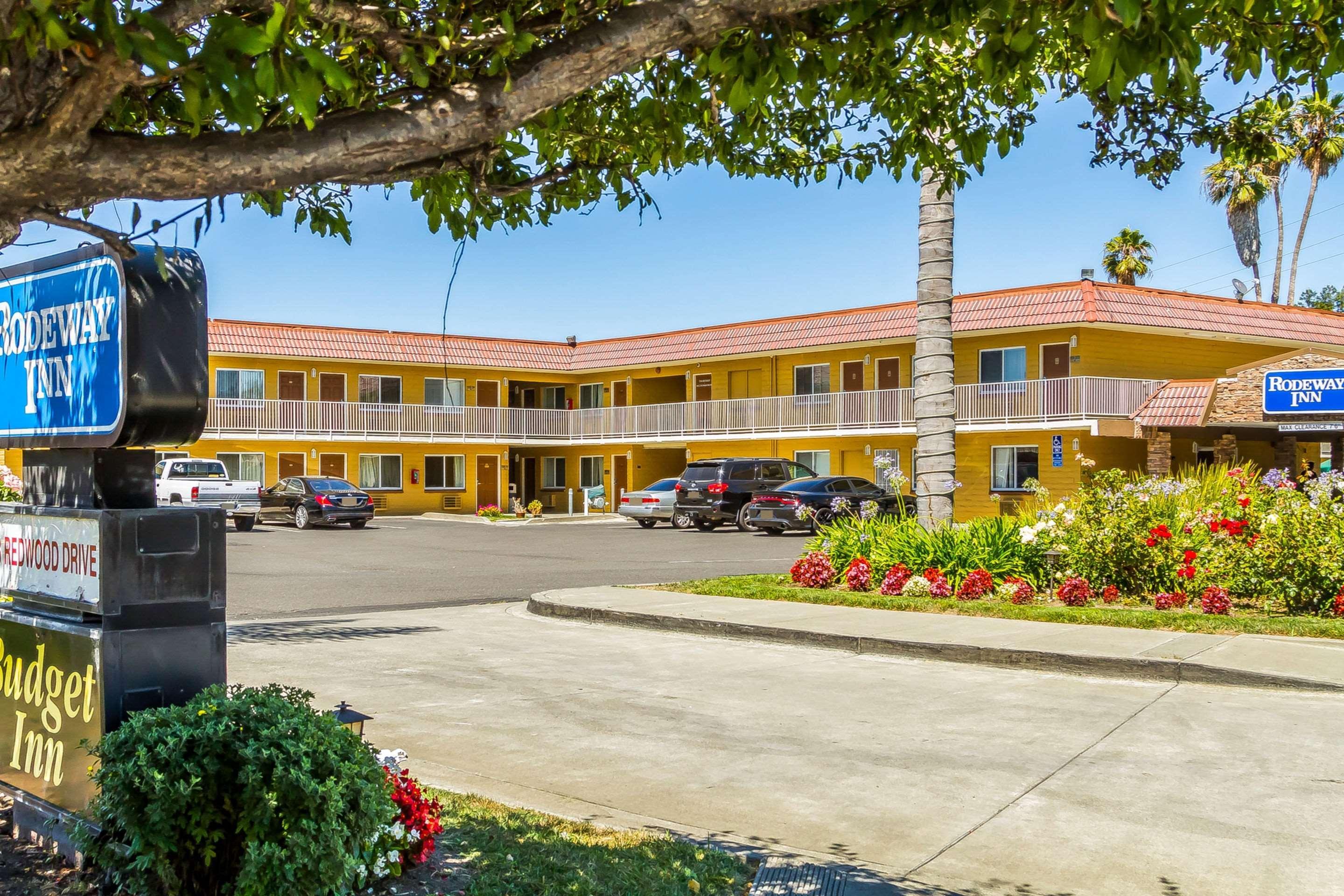 Inn Rodeway Wine Country 2*