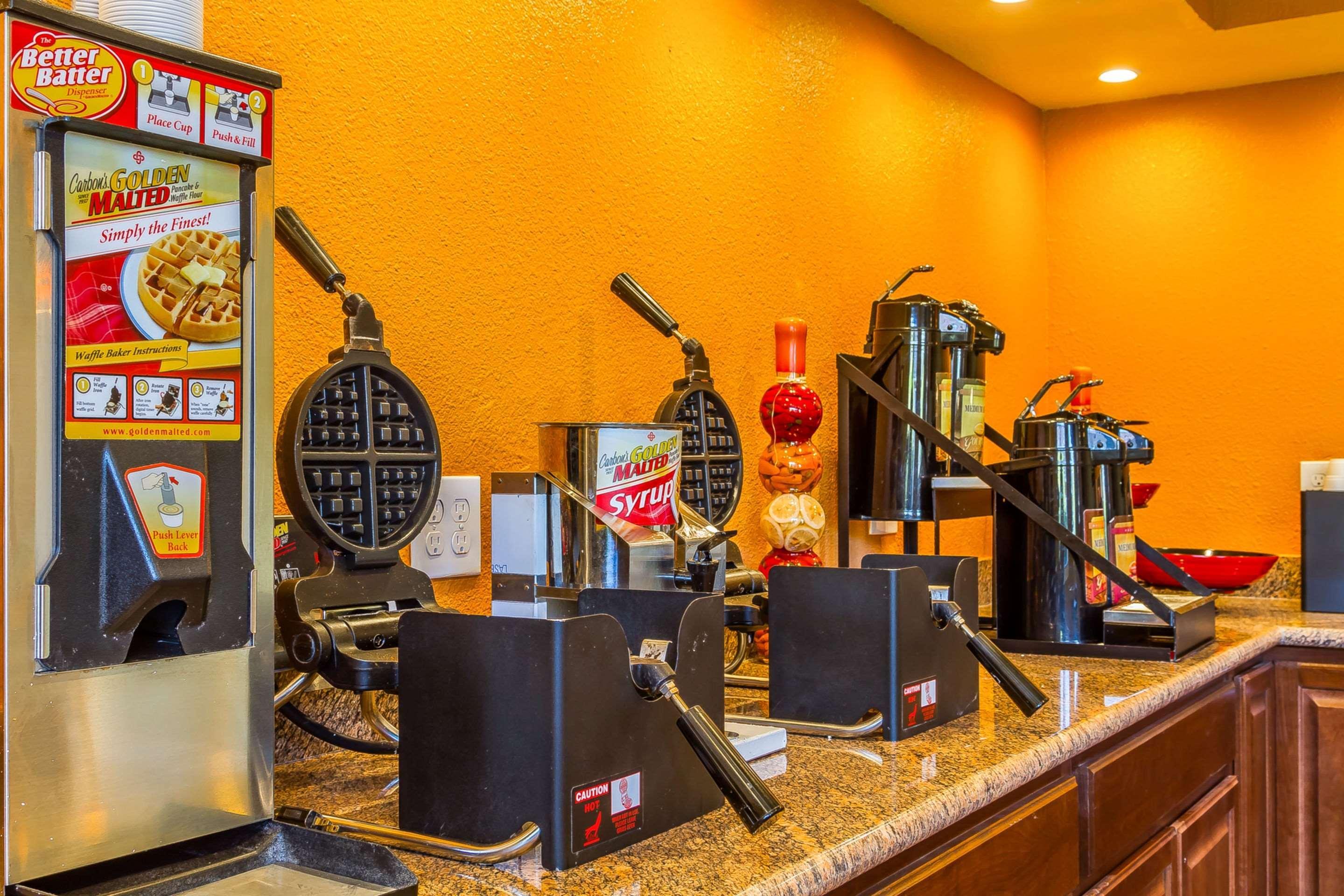 Rodeway Wine Country Inn Rohnert Park